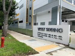 West Spring (D22), Factory #556103211